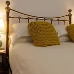 Stylish Retreat Inside Walls 度假居 约克