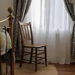 Stylish Retreat Inside Walls * 约克
