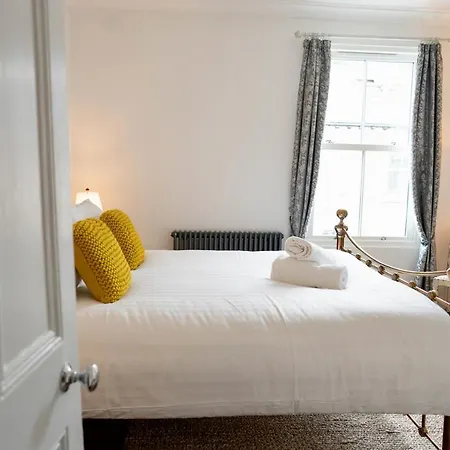 Stylish Retreat Inside Walls *