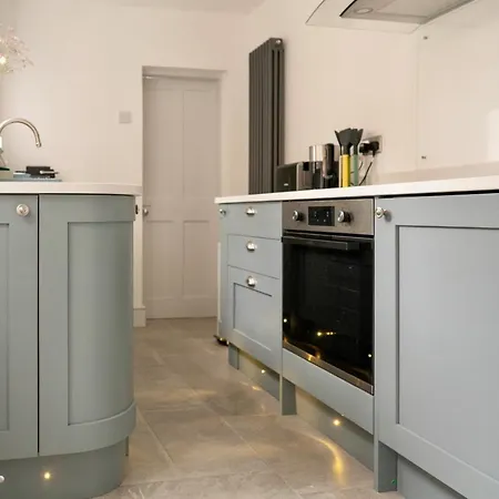 Stylish Retreat Inside Walls Prázdninový dům *