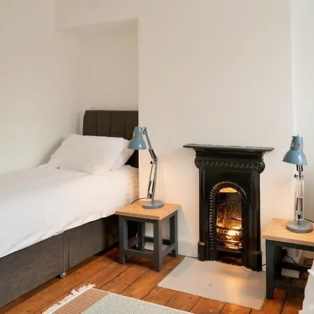Stylish Retreat Inside Walls York