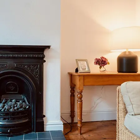 Stylish Retreat Inside Walls * York