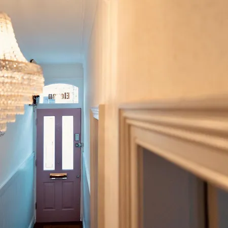 Stylish Retreat Inside Walls *