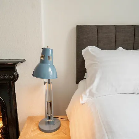 Stylish Retreat Inside Walls Prázdninový dům *