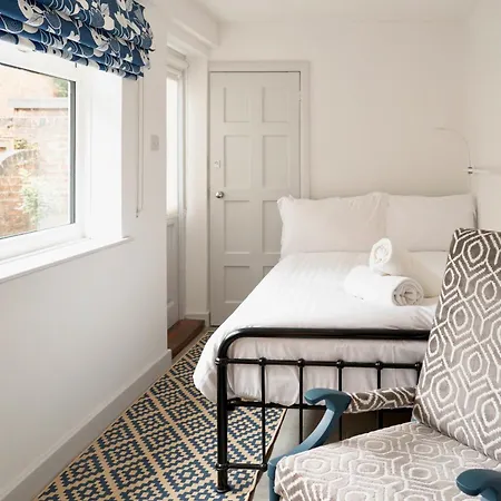 Stylish Retreat Inside Walls * York