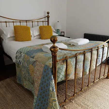 Stylish Retreat Inside Walls Vakantiehuis