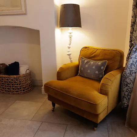 Stylish Retreat Inside Walls *
