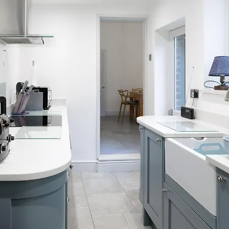 Stylish Retreat Inside Walls