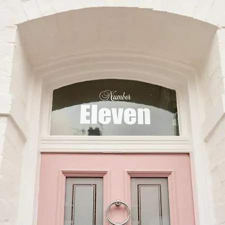 Casa de Férias Stylish Retreat Inside Walls