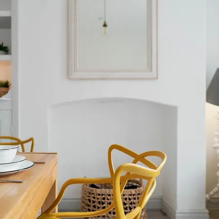 Casa de Férias Stylish Retreat Inside Walls